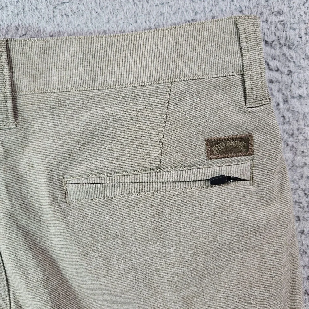 NWT Billabong Boys Shorts 27‎ Crossfire Submersibles Land & Water Stretch Khaki